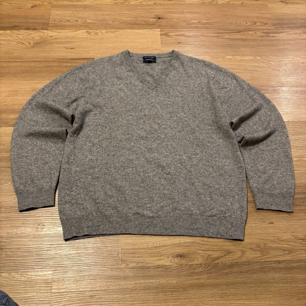 Club Room Sweater Men's Large 100% Fine Cashmere Grey V-Neck Pull Over Preppy
